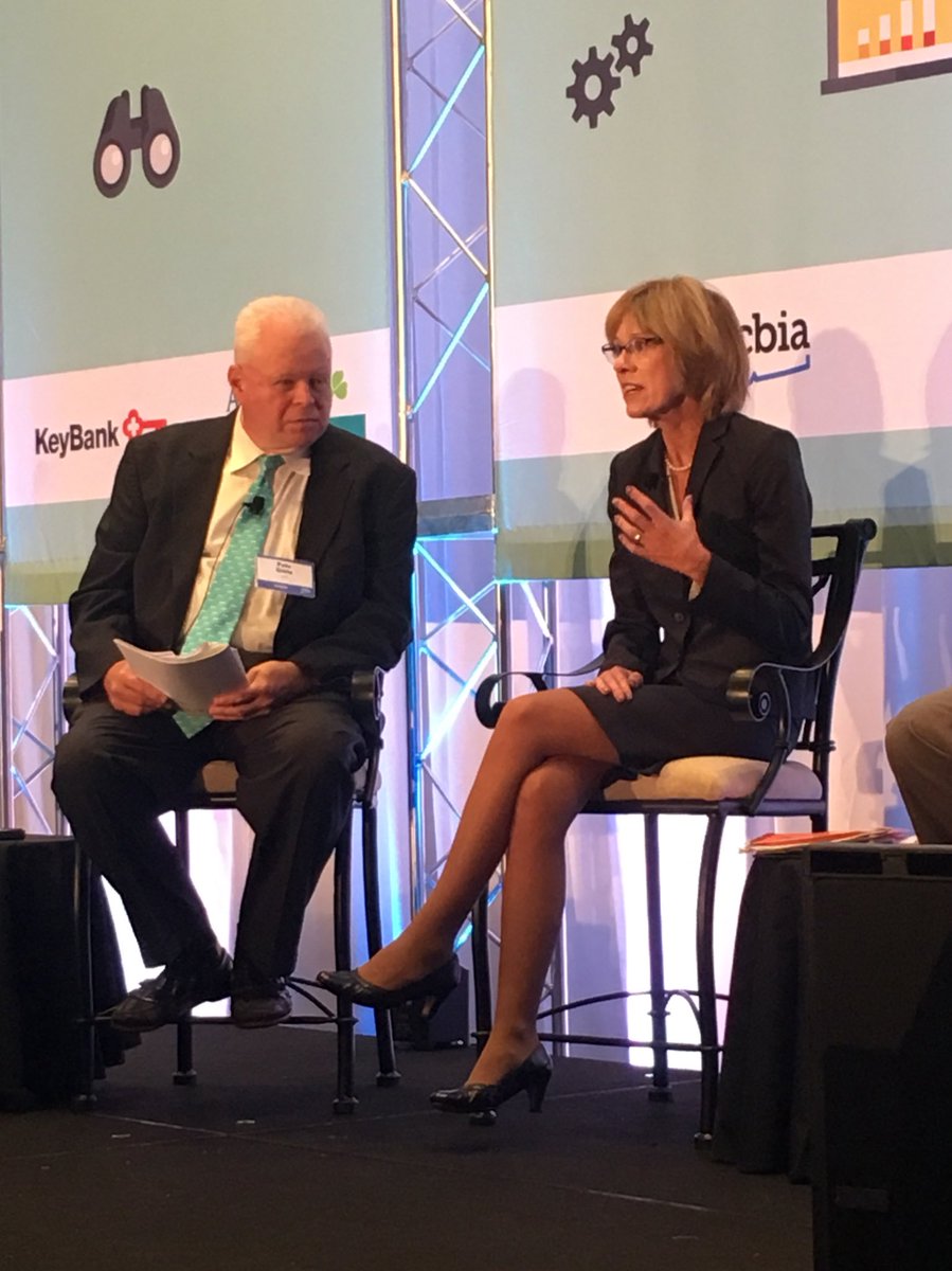 'Lack of #ctbudget is limiting household spending, #business investment' says <a href="/UHartfordNews/">UHartfordNews</a>' Susan Coleman. #cteconomy