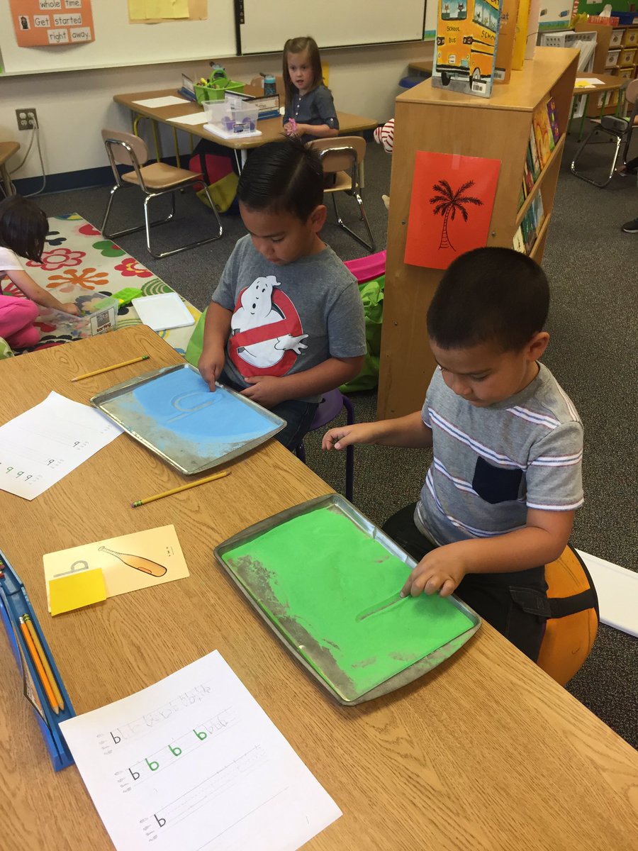 MrsDruwe1st's tweet photo. Letter b in sand! https://t.co/tg9EHVJmEM