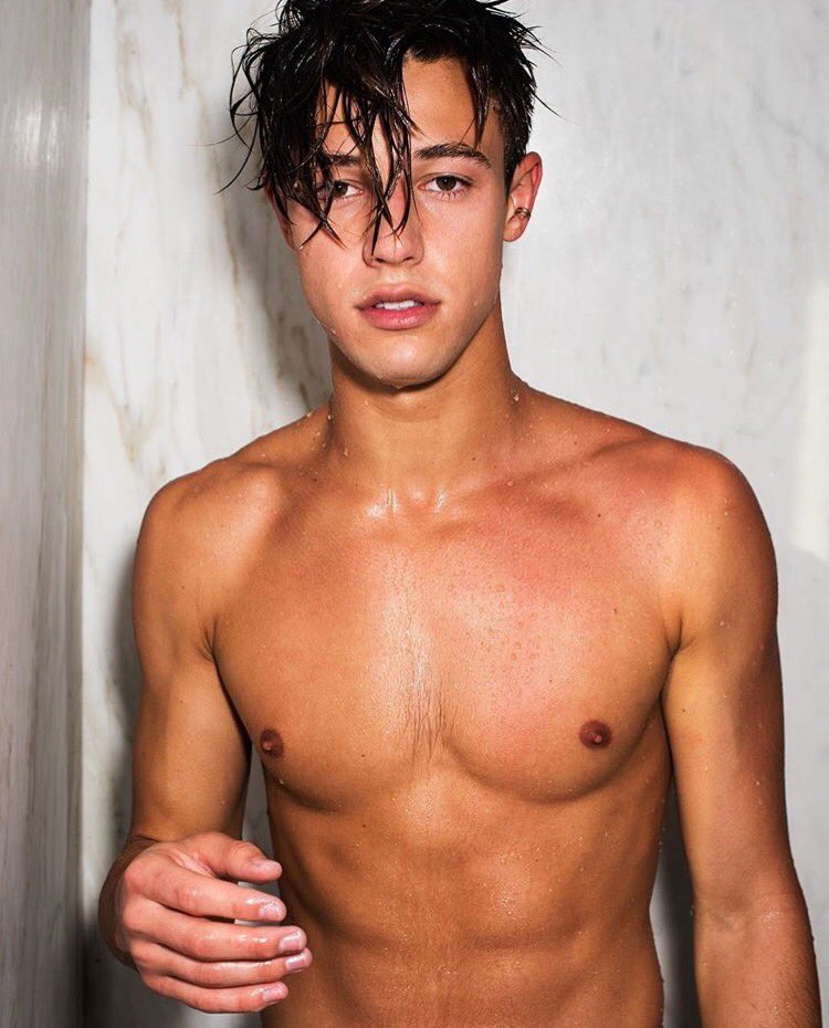 Happy 23rd Birthday Cameron Dallas. I love you so much. I been a supporter of yours since magcon. 