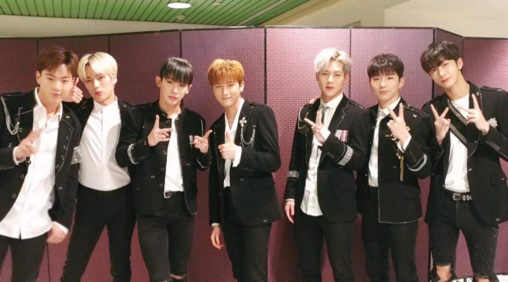 Official_MX_b's tweet photo. [#MONSTA_X]
#몬스타엑스 THE 1ST WORLD TOUR
<#MONSTAX #BEAUTIFUL in #TAIFEI> 

#谢谢你们 #下次再見 😘
#MONBEBE #MONSTAX https://t.co/btQfRqSDts