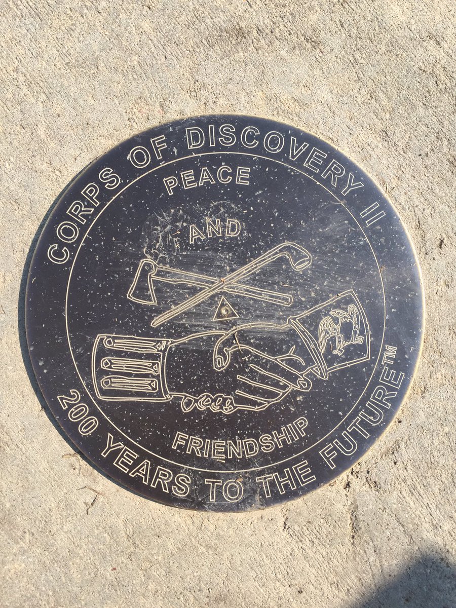GeoInnov's tweet photo. Labor Day weekend exploring at one of the most scenic rest areas on the US interstate system. #hifromsd #lewisandclark #CorpsOfDiscovery https://t.co/6buVoPz8mL