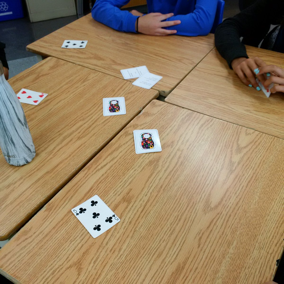 MsBriggsMath's tweet photo. Community building in Math class @irhs1 !! #MoreThanOneStory #VisibleRandomGrouping https://t.co/7k8g9Gf34D