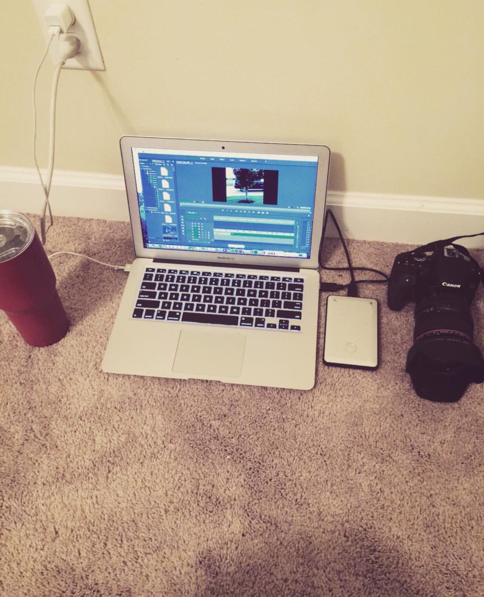 _ChatsBox's tweet image. Here's the Gdrive I use! #HardDriveWeek @BandHPhotoVid