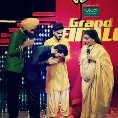 Niyam Kanungo (@niyamkanungo_vi) on Twitter photo Wish you very happy b'day <a href="/ashabhosle/">ashabhosle</a> 🙏 taai🙏 thank u so much for ur blessings, <a href="/salim_merchant/">salim merchant</a> <a href="/Benny_Dayal/">Benny Dayal</a> @neetimohan18 <a href="/singer_shaan/">Shaan</a> Wish you very happy b'day <a href="/ashabhosle/">ashabhosle</a> 🙏 taai🙏 thank u so much for ur blessings, <a href="/salim_merchant/">salim merchant</a> <a href="/Benny_Dayal/">Benny Dayal</a> @neetimohan18 <a href="/singer_shaan/">Shaan</a>