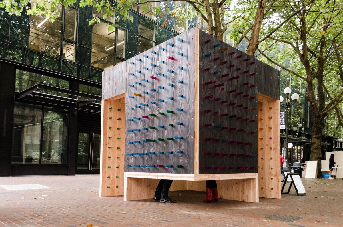 MahlumArch's tweet image. Ready for #DesignPOWER at Occidental Park! Big #CLTlightbright thanks to  @WalshConstCo #SDF2017