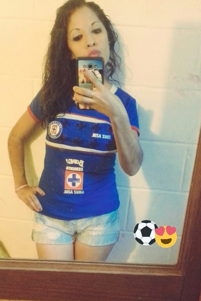 Anagina17's tweet photo. A esperar partido...dale maquina @Cruz_Azul_FC ππͺβ½πππ
Con todo de visitantes..ππ
#BonitaTarde
#EhhAzul πβ½
#PueblaVsCruzAzul https://t.co/WQUORqBhe2