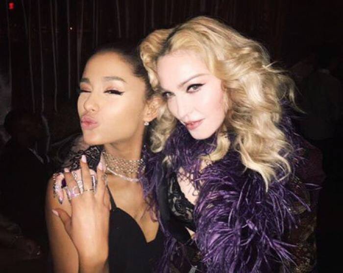 alessiobae's tweet photo. SIAMO PRONTI ALLA MORTE L'ITALIA CHIAMÓ
Ariana+Madonna=orgoglio italiano e io sto sotto un treno. #RebelHeartTour https://t.co/AX6oy7csmH