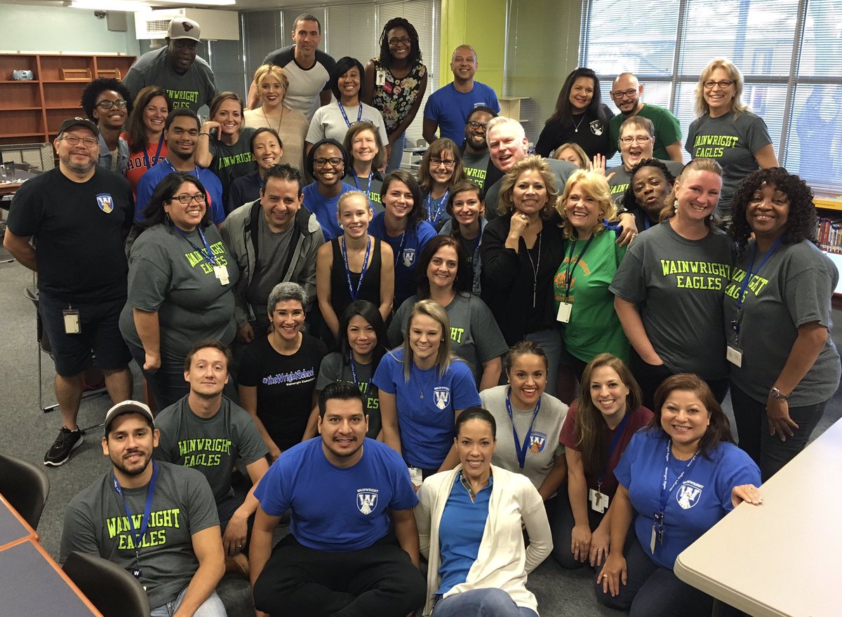 wainwrightelem's tweet photo. Hi Wainwright Eagles! We can't wait to see you Monday! We've missed you! @HoustonISD @HISD_Supe https://t.co/xXKeS34k3o