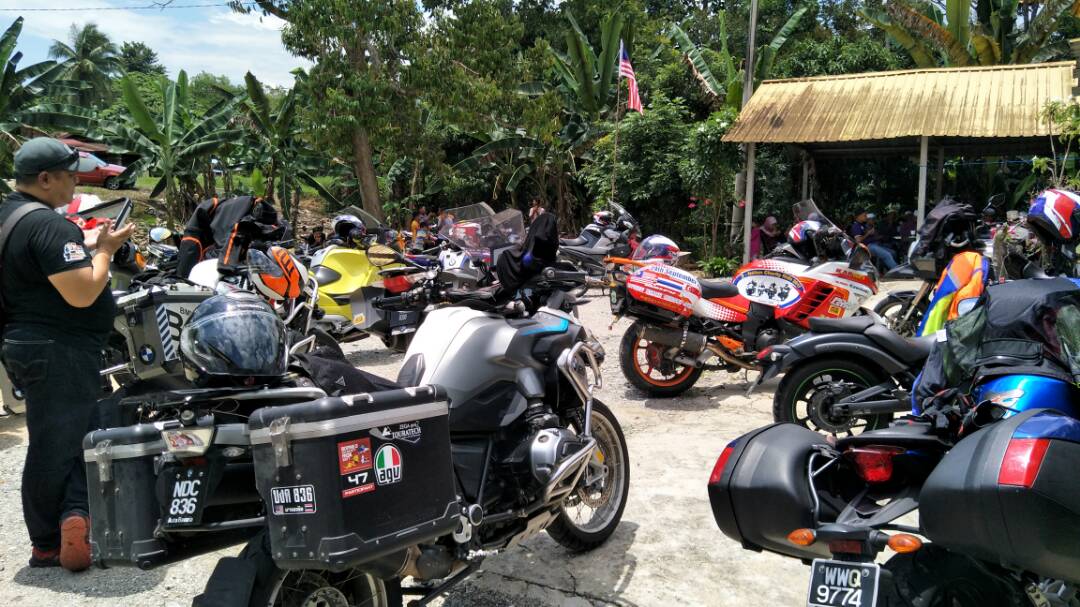 TheCyberway's tweet photo. #SAMKL #SAMkualaLumpur #Getthiss #SEAgames #bikers #KL2017 @KDNPUTRAJAYA #greenhats #ZahidHamidi #giatmara #jeliGIATMARA @Zahid_Hamidi https://t.co/MLWyGA193e