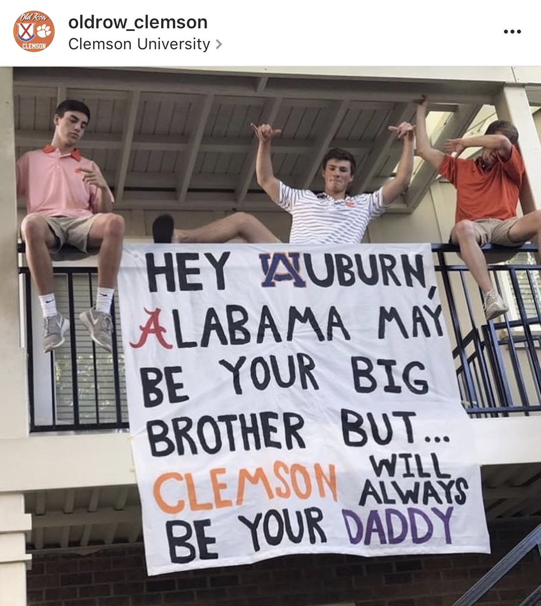 WarBlogle's tweet photo. Somebody tell these bros that Auburn owns the series with a 34-14-2 record. #wareagle https://t.co/kWjiqFgGhd
