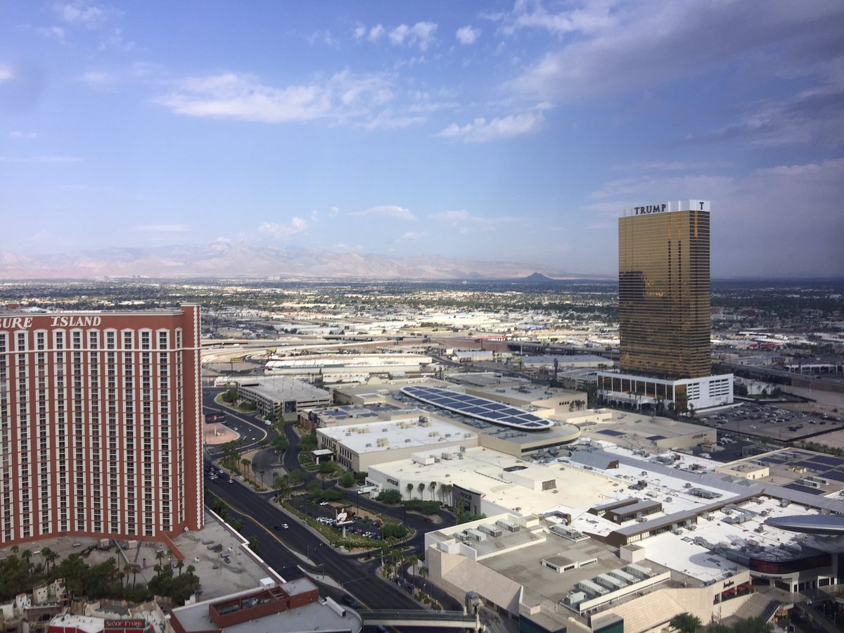 ETown_Fatso's tweet photo. Love the view from our room every morning #MLVGA https://t.co/XfztICyruz