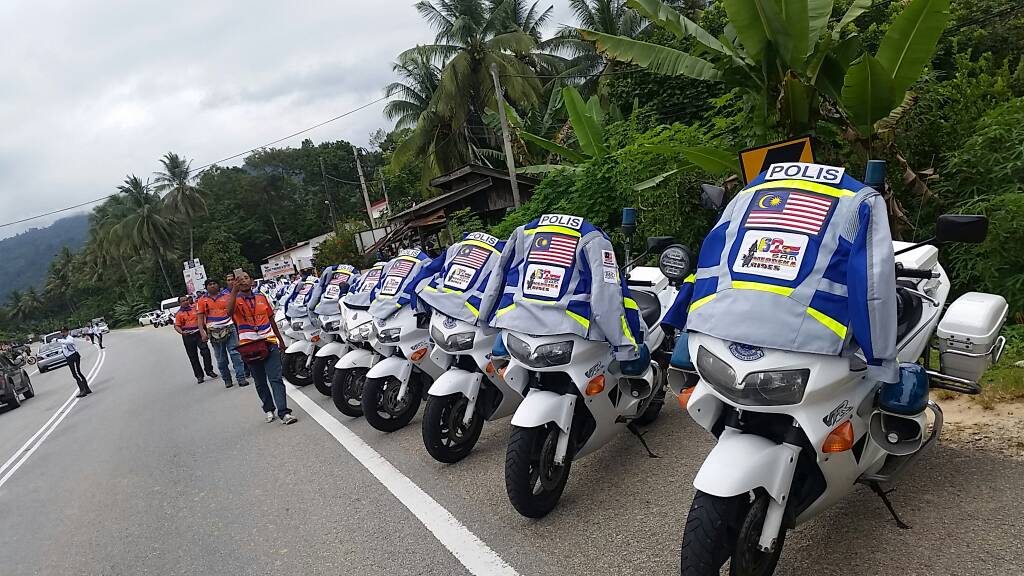 TheCyberway's tweet photo. #SAMKL #SAMkualaLumpur #Getthiss #SEAgames #bikers #KL2017 @KDNPUTRAJAYA #greenhats #ZahidHamidi #giatmara #jeliGIATMARA @Zahid_Hamidi https://t.co/oduTAtDbEB
