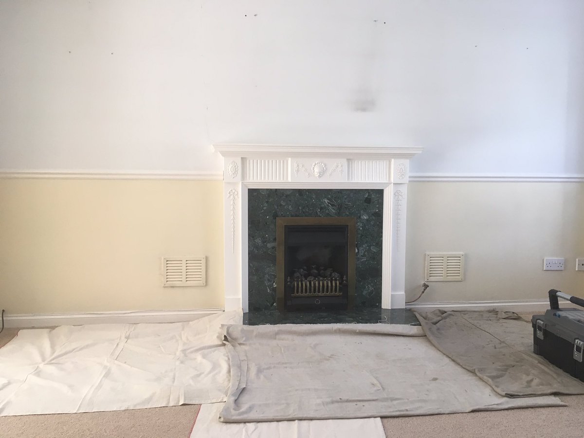 BdlGas's tweet image. Old f/place out, wall repaired new marble fireplace installed in polar white with @FlameriteFires Omniglide electric fire