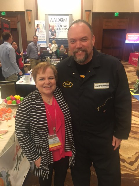 mattackerman's tweet photo. Hanging out with @BantaLOIS at #AADOM17 representing the @CarestreamDentl pit crew! https://t.co/Bh6GDRQOX5