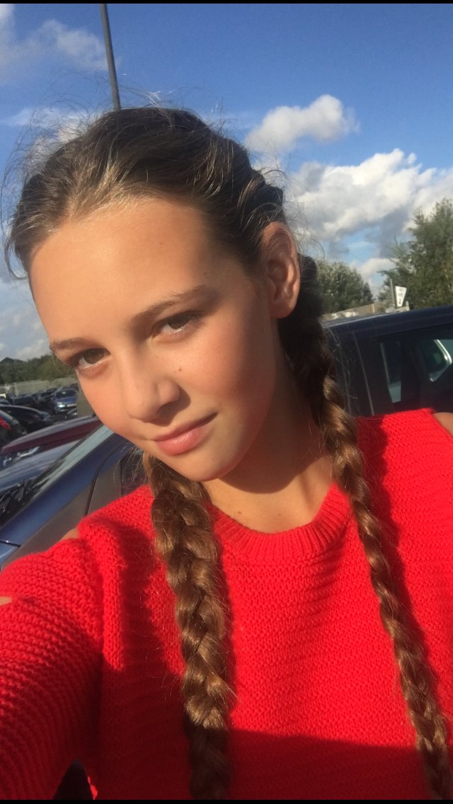 bonniekatty's tweet photo. On our way to a casting at  😊☀️ #bangstudios 
#creativekidz https://t.co/MB1Ffv4ufd