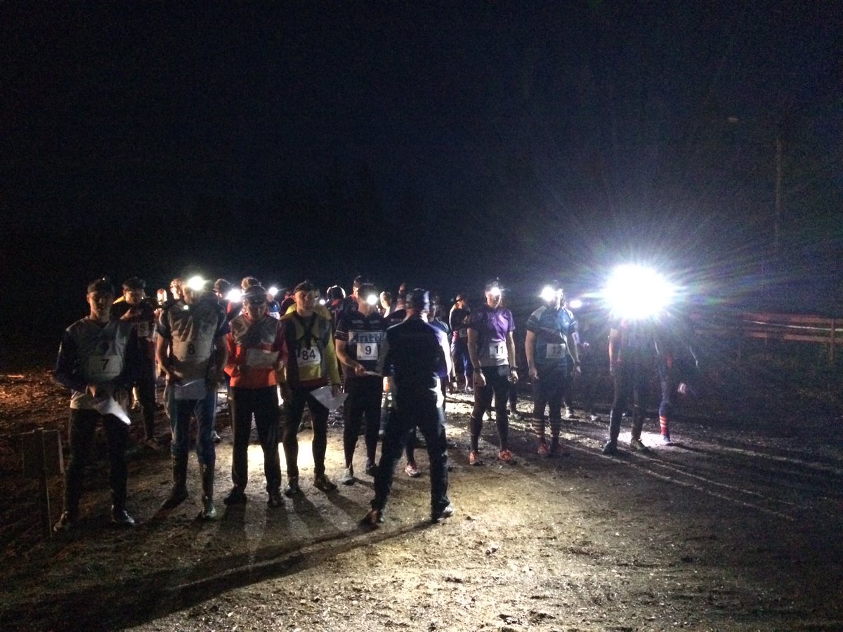 Edessä oikealla <a href="/JMiikki/">Jussi Miikki</a> .#kovatkunditsuunnistaa