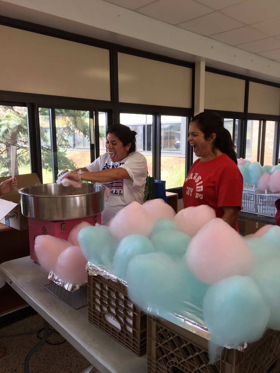 OMS_NY's tweet image. OMS Team Getting Ready for Sale to Help Harvey Victims in Texas. #HelpHouston #omsgoact #V W Miller Intermediate School