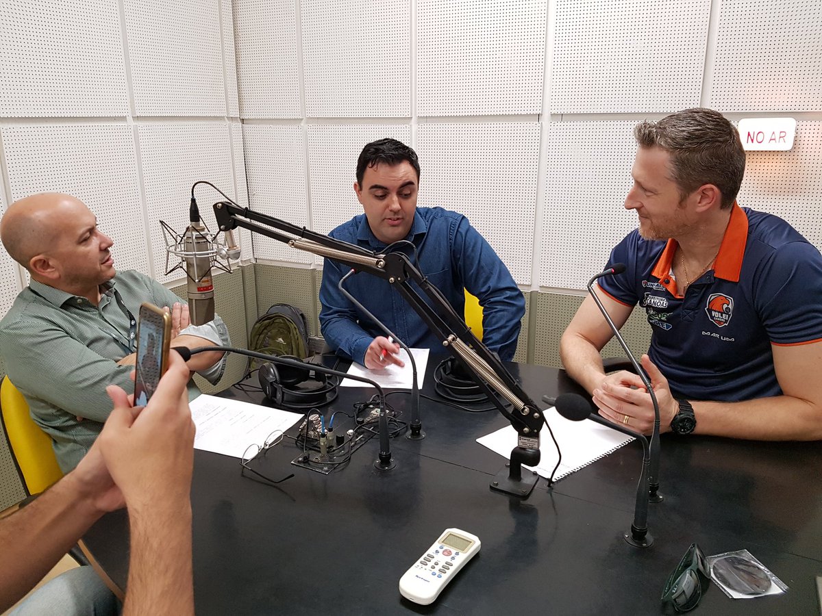 Vida_Esportiva's tweet photo. Acompanhe a estreia do @Vida_Esportiva neste sábado, excepcionalmente às 22h30, na Band AM 640 e FM 94,9. Entrevistado @Gustavollei. https://t.co/snSwp0D7cF