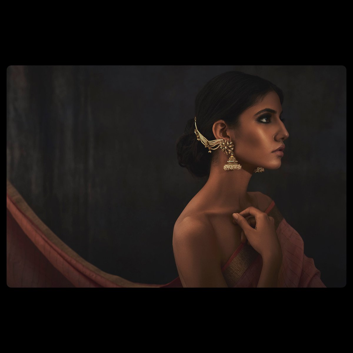 iamruchika's tweet photo. #fashionshoot #Styledbyme #jewelry #shoot #fashiostylist #newdelhi https://t.co/uB0IMGesHu
