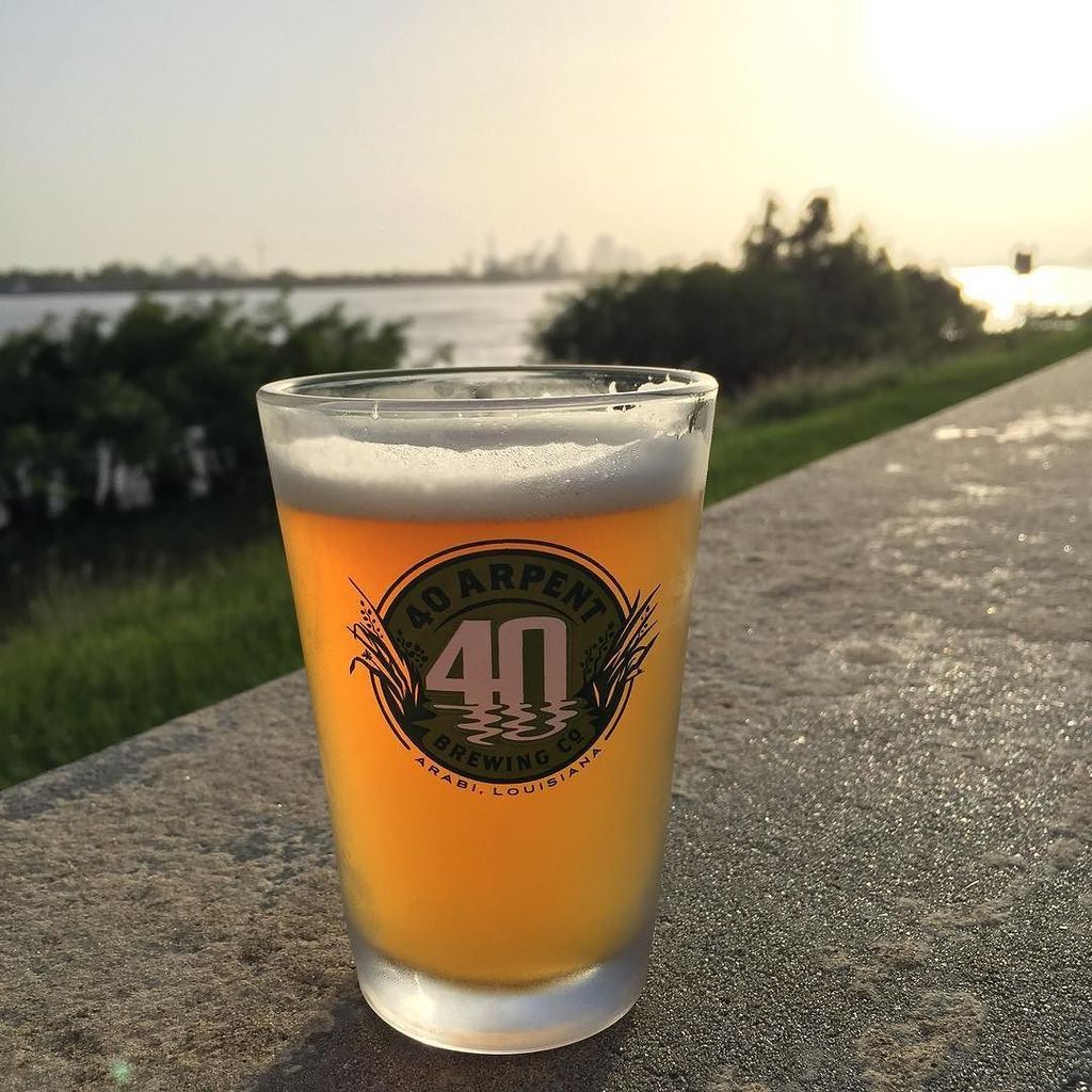 40ArpentBrewing's tweet photo. #freetourfriday is here! It's a beautiful day for a pint on the river! Tour starts at 6pm. #passionfruithoppinggoo… https://t.co/mRzUml0Lw7 https://t.co/42kC4IUne5