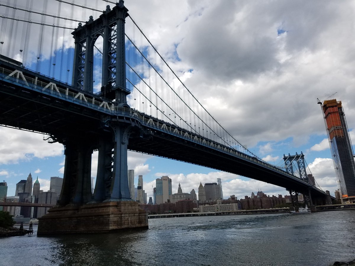 bbpnyc's tweet photo. The Brooklyn Bridge is amazing, but don't forget about the Manhattan Bridge. There are great views of both from the park! https://t.co/0ufS2SpnkV