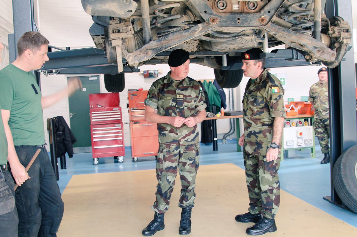 mark_mellett's tweet photo. Successful&amp;productive visit to the #12InfBn Sarsfield Bks #Limerick  Wishing a safe deployment to the 12 Inf Bn pers deploying with #UNIFIL https://t.co/s1bOuqxd8D