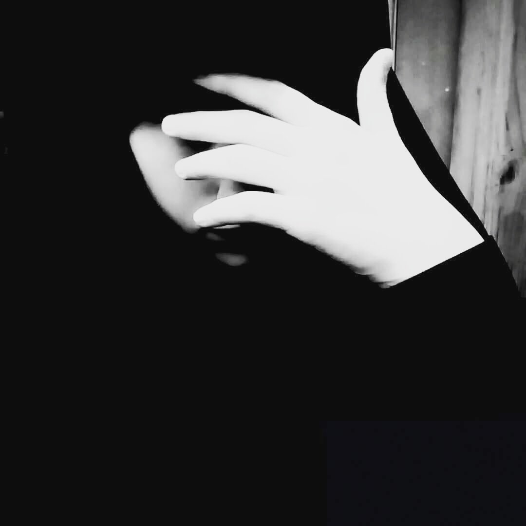 Zaman dedi ben yettim hadi yola
Dedim,
Ben hazırım gidiyorum o zaman..

"Sharmeen Nour Ukba"