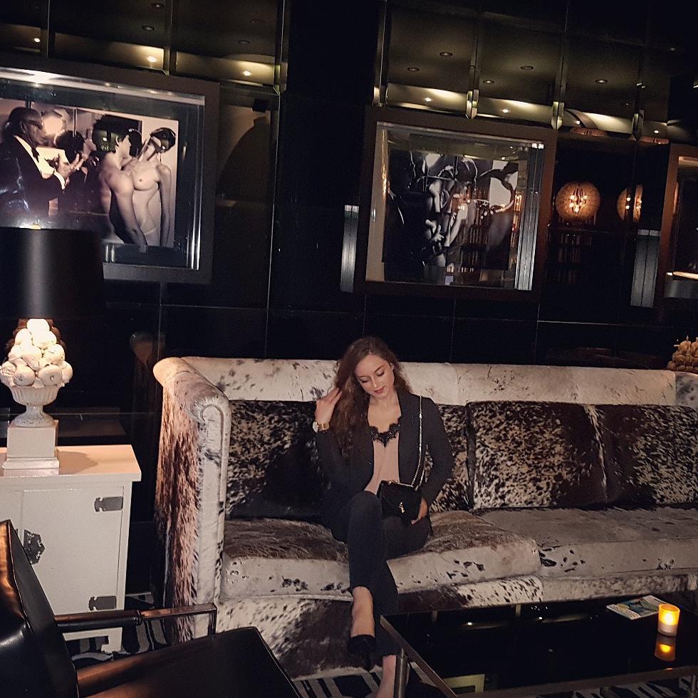 Friday night ready. 👠📷: @arianauoo #TGIF