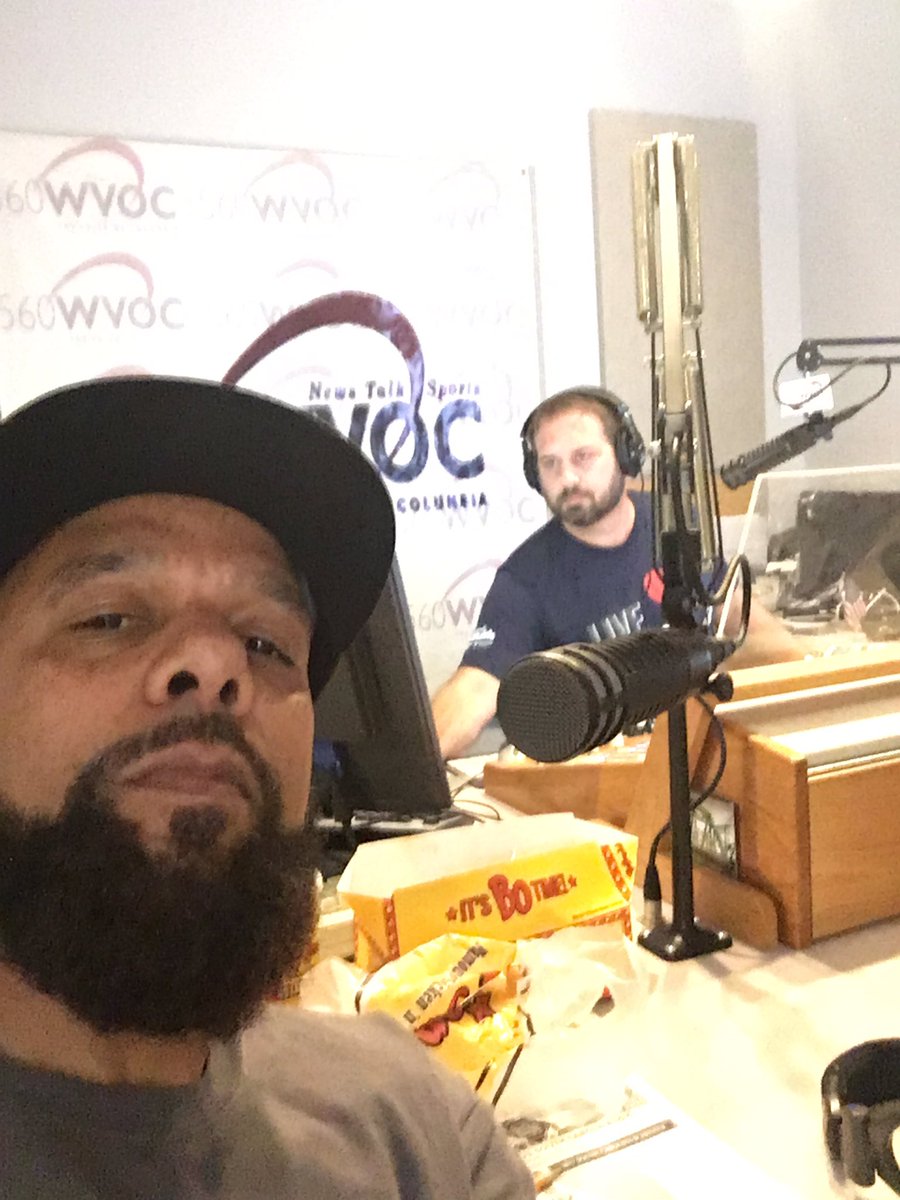 iamtimfrisby89's tweet photo. Great fan reaction last week. Tune in Sat after SC/Mizzou. "5th Qtr Post Game" w/ @MorningReynolds @iamtimfrisby89 560AM WVOC #Gamecocks https://t.co/UWuaIMoJ4X