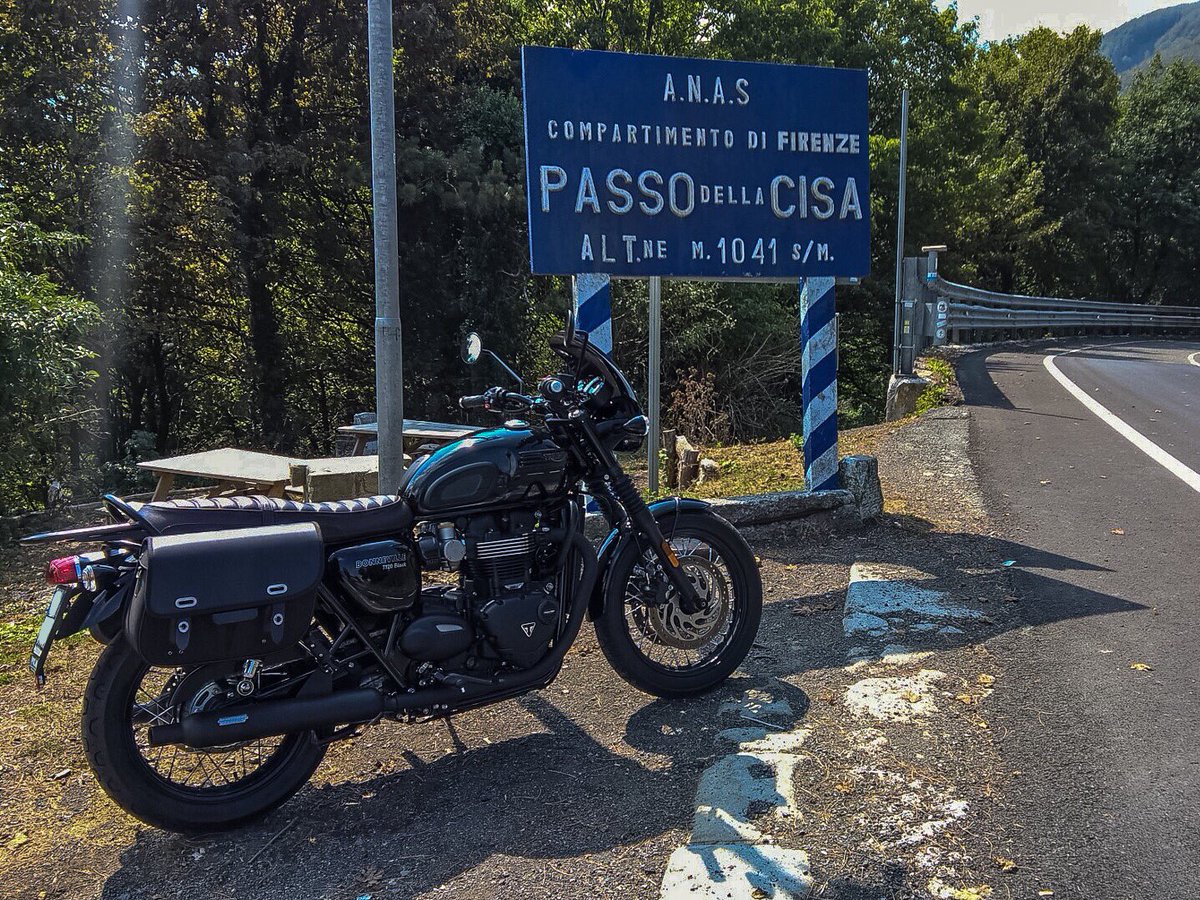 frank61MI's tweet photo. #triumph #triumphmotorcycle #bonneville #t120 #t120black #bonnevillet120 #modernclassic @TriumphUK @TriumphMotorIT #passodellacisa #cisa https://t.co/zCJmdhp7tG