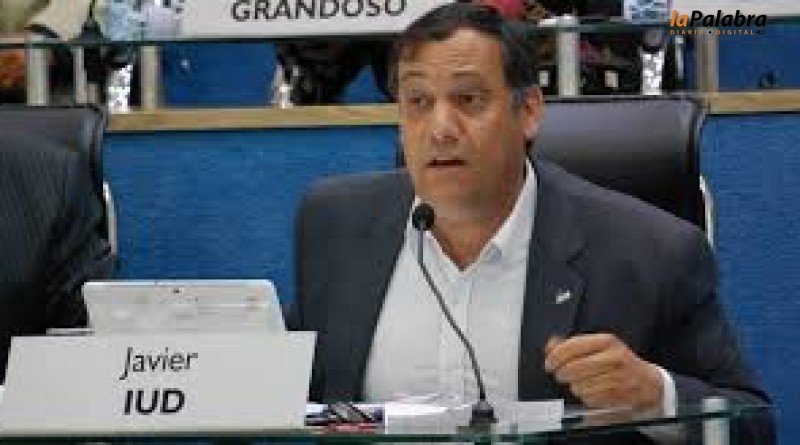 lapalabradiario's tweet photo. #RioNegro @javier_iud  quiere concientizar sobre los efectos del consumo de alcohol https://t.co/WaoiLoOiRI @PrensaBloqueFpV https://t.co/2j2rTviveh