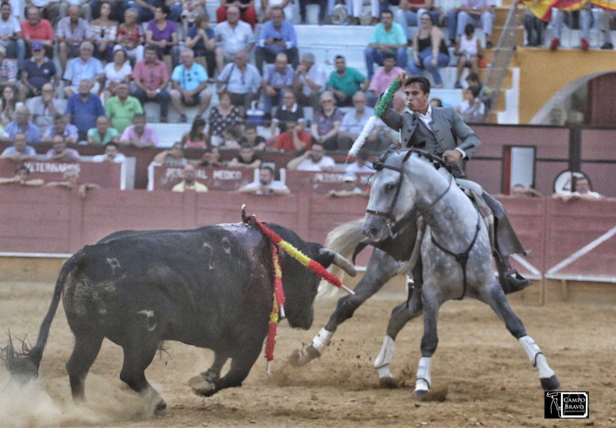 Cabra rejones toros Luis Terrón <a href="/Andy_Cartagena/">Andy Cartagena</a> 2orejas/2orejas <a href="/MManzanares87/">Manuel Manzanares</a> silencio/oreja y <a href="/PrensaMMoreno/">Prensa Manuel Moreno</a> oreja/oreja <a href="/portaltaurino/">Portal Taurino</a>