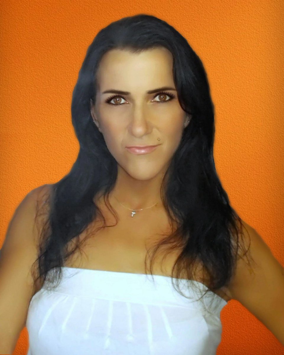 Timcsi08's tweet image. Szerény személyem mostanában #profilepicture #nosmile #orange