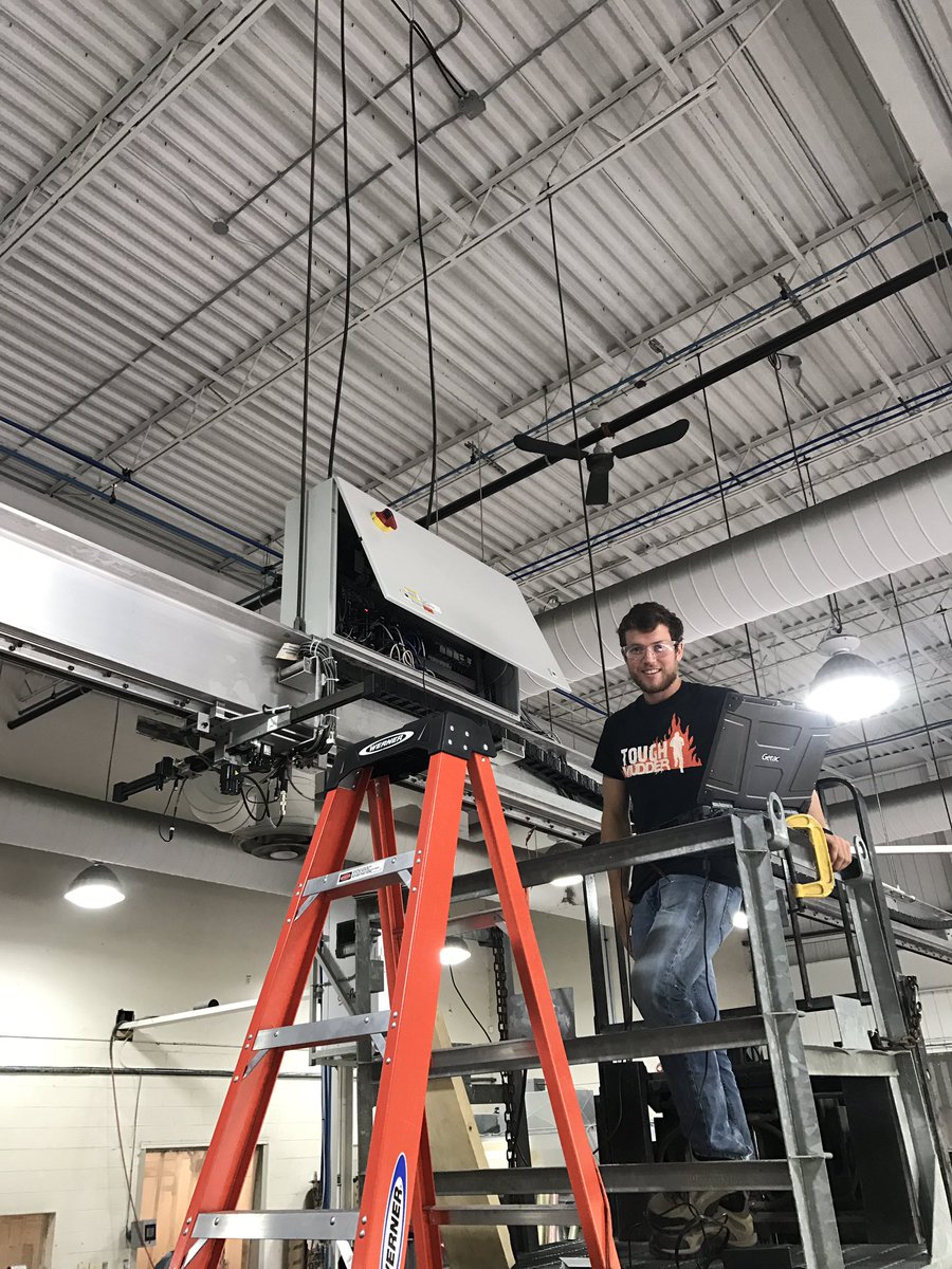 Pushing the envelope in rowing again. Engineer Jordan (fmr <a href="/GaelsRowing/">Queen's Rowing</a> Lightweight) finishing the new laser system in Lay up