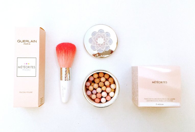 I'm drawing for 3 #GuerlainLover Meteorites + brush sets on Sunday! To enter follow <a href="/davelackie/">dave lackie</a> &amp; RT Great Illuminating powder!