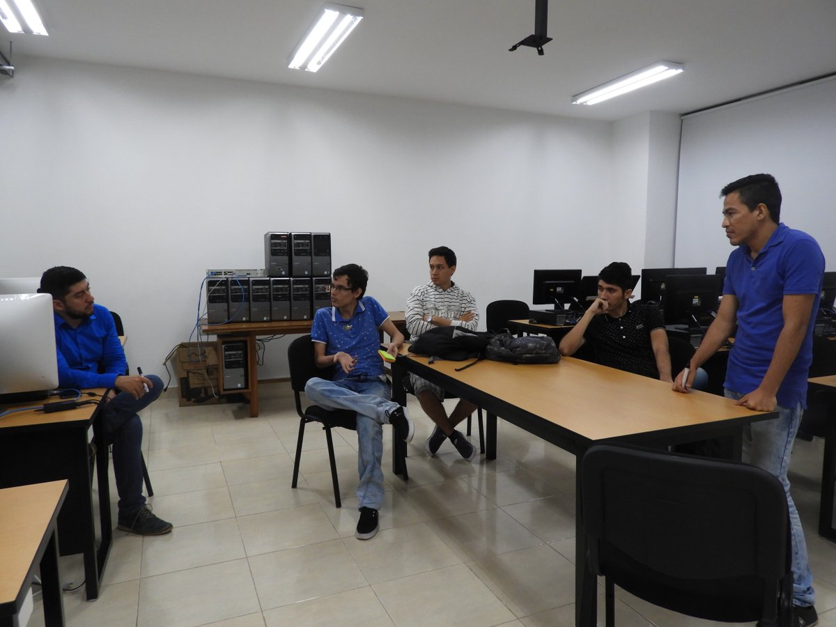 appscocucuta's tweet photo. Mentoria arquetipo de cliente en la fase de descubrimiento de negocios tic de @AppsCo con el equipo #Cocomics @cccucuta @UFPSCUCUTA #Cúcuta https://t.co/9SASGSKBj0