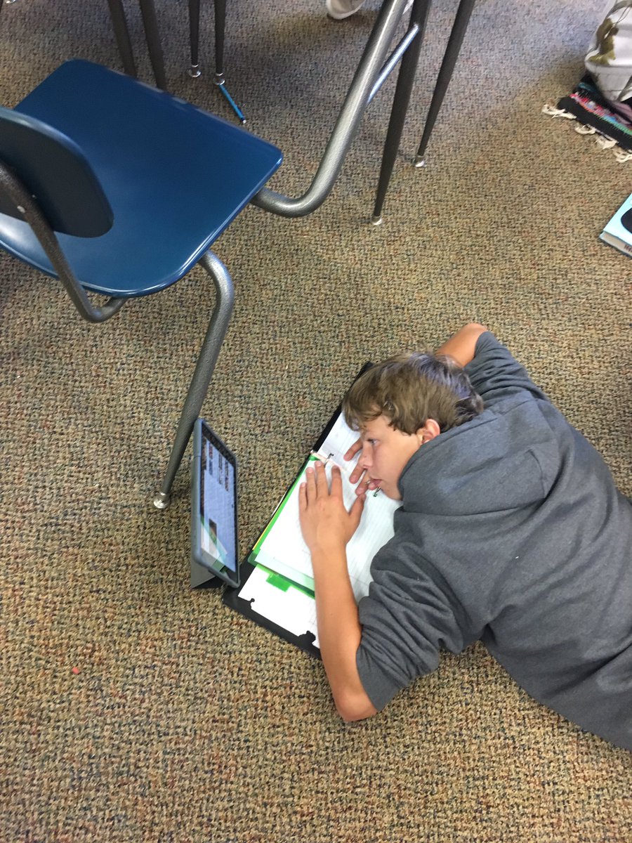 GroehlerEnglish's tweet photo. Reading on @CNN about #michellecarter and #CyberBullying #doubleentryjournal #allinadaysELA #bmsbears #flexibleseating #2ndaeyELA https://t.co/2v7yvJyoXe