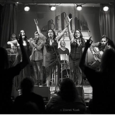 Las NEGRIS en <a href="/CafeBerlinMad/">Café Berlín Madrid</a> 14/09 23:00h. ARTISTAS INVITADOS <a href="/EHNEGRI/">EnriqueHerediaNEGRI</a> <a href="/SandraCarrasc0/">Sandra Carrasco</a> y después cumpleaños de #reme y #pato 💋💋💋