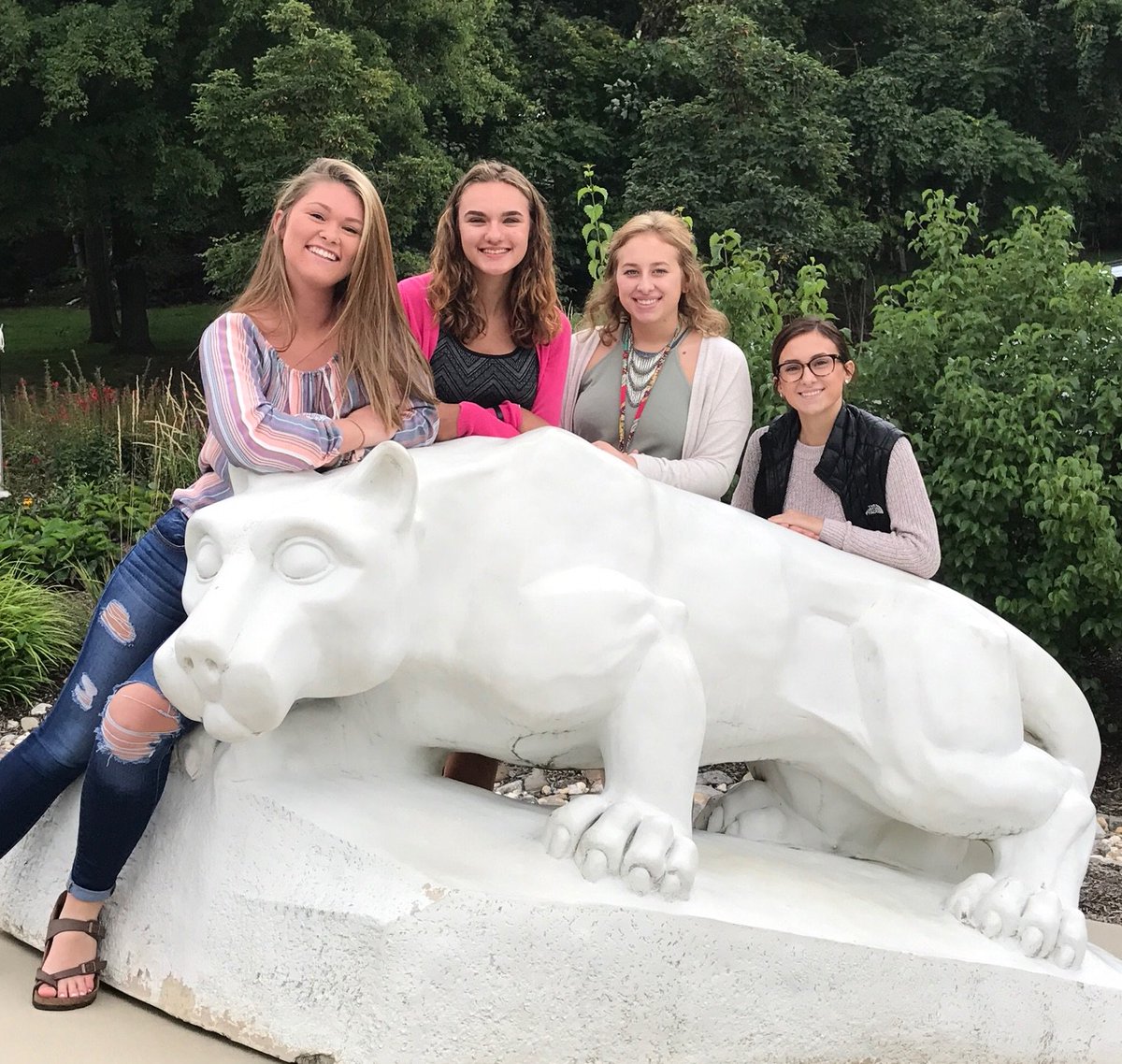 WestShoreSD's tweet photo. SHOUT OUT to Drew Payne, Becca Love, Eva and Lydia Ginanni, who attended today's York Co Youth Mental Health Alliance event! #WestShoreProud https://t.co/KpnCleRipx