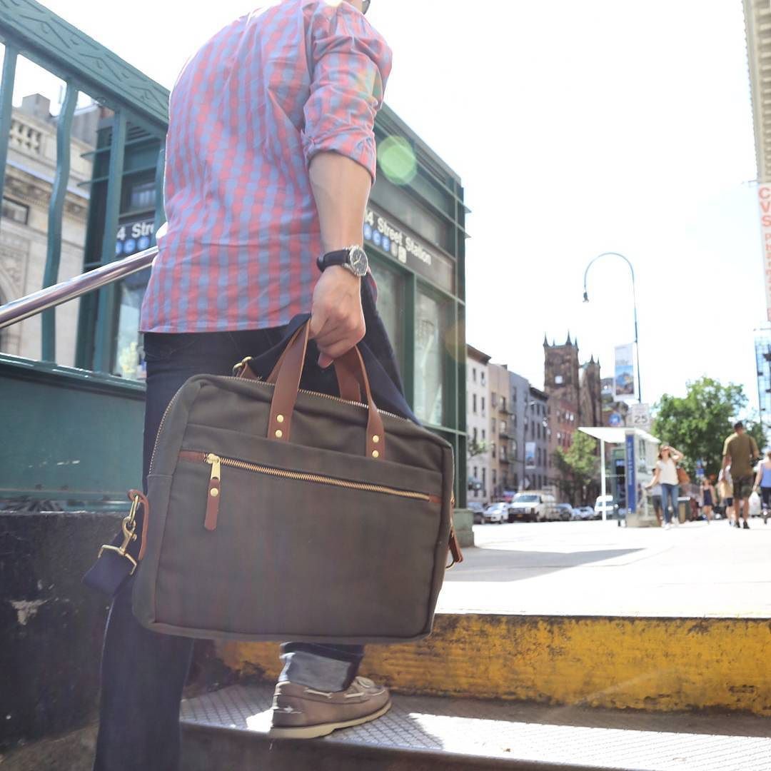 HudsonSutler's tweet photo. Commuting is ugly. Look good while doing it.⠀ The Heritage Brief. Here's To #TheNextEscape ⠀ .⠀ .⠀ .⠀ #madeinamerica… https://t.co/2hdU3fet1m