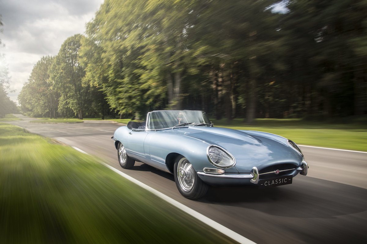 AutoVeracruz's tweet photo. La innovación no está peleada con la belleza. Este es el Jaguar E-type Zero, un concepto eléctrico basado en el diseño clásico de 1968. https://t.co/QD8AE9nBZO