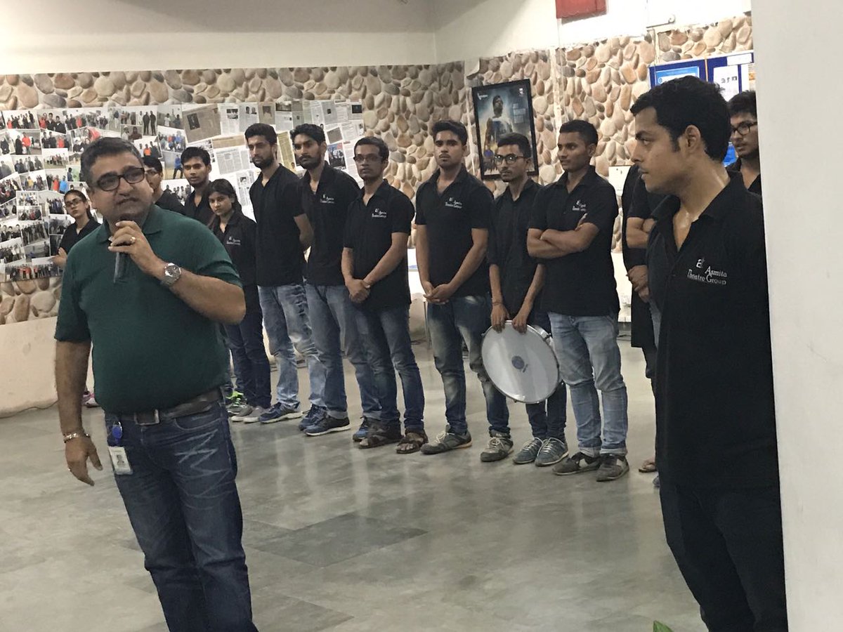 anujsin44488's tweet photo. #AsmitaTheatre Performed #296th Show #Streetplay #Mard at Udyog vihar- Gurgoan Dir by @ArvindGaur https://t.co/wcckZPDPRm