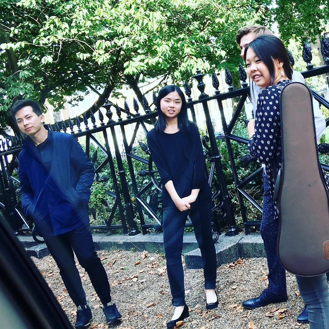 dakapp_official's tweet photo. This is how violinist @YiJiaSusanneHou experienced the recording of her #DakApp #masterclass with the @rpoonline. #classicalmusic #dakappers https://t.co/NnWXGbFVd4