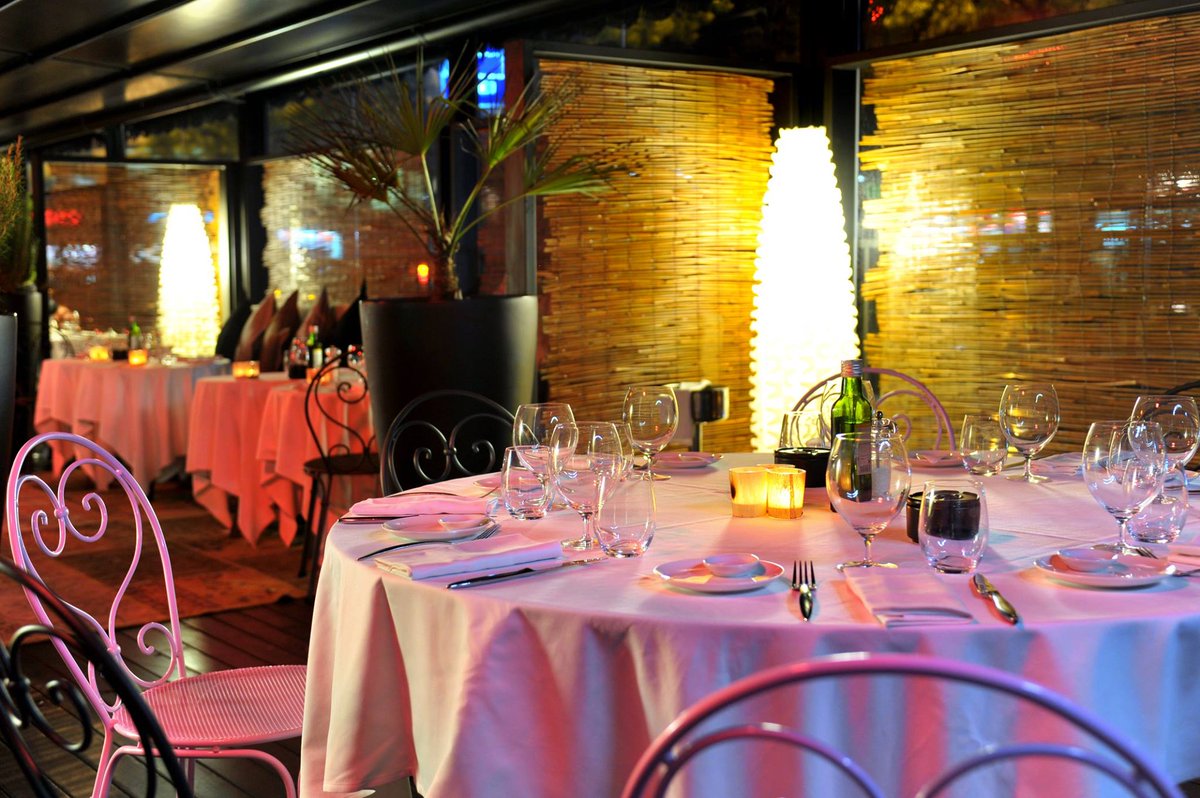 BcnRestaurantes's tweet photo. Cosmopolita, actual y elegante. Así es Bimbas, la nueva trattoria auténticamente italiana.
R E S E R V A S ➡️ https://t.co/jNWZCmETfx https://t.co/uDGxZdkmUD