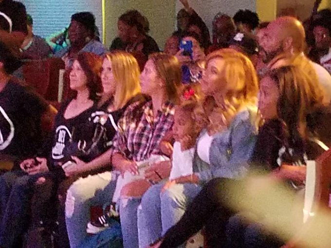 View image on Twitter