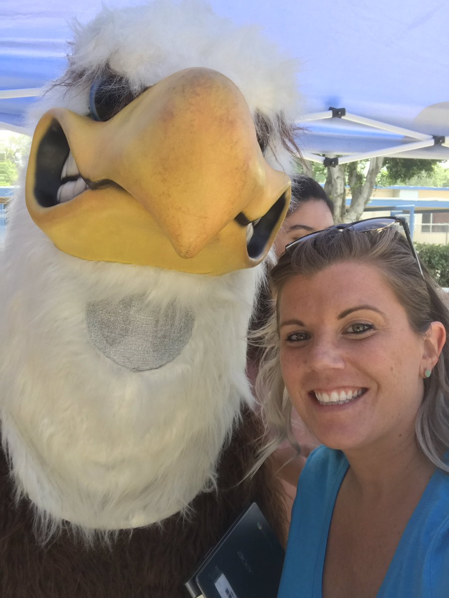 JennaMcNees's tweet photo. Club rush day @sierramspride #sierrastudentathletes #makinggrades #workhard #sierrapride https://t.co/Xb2NAw1S04