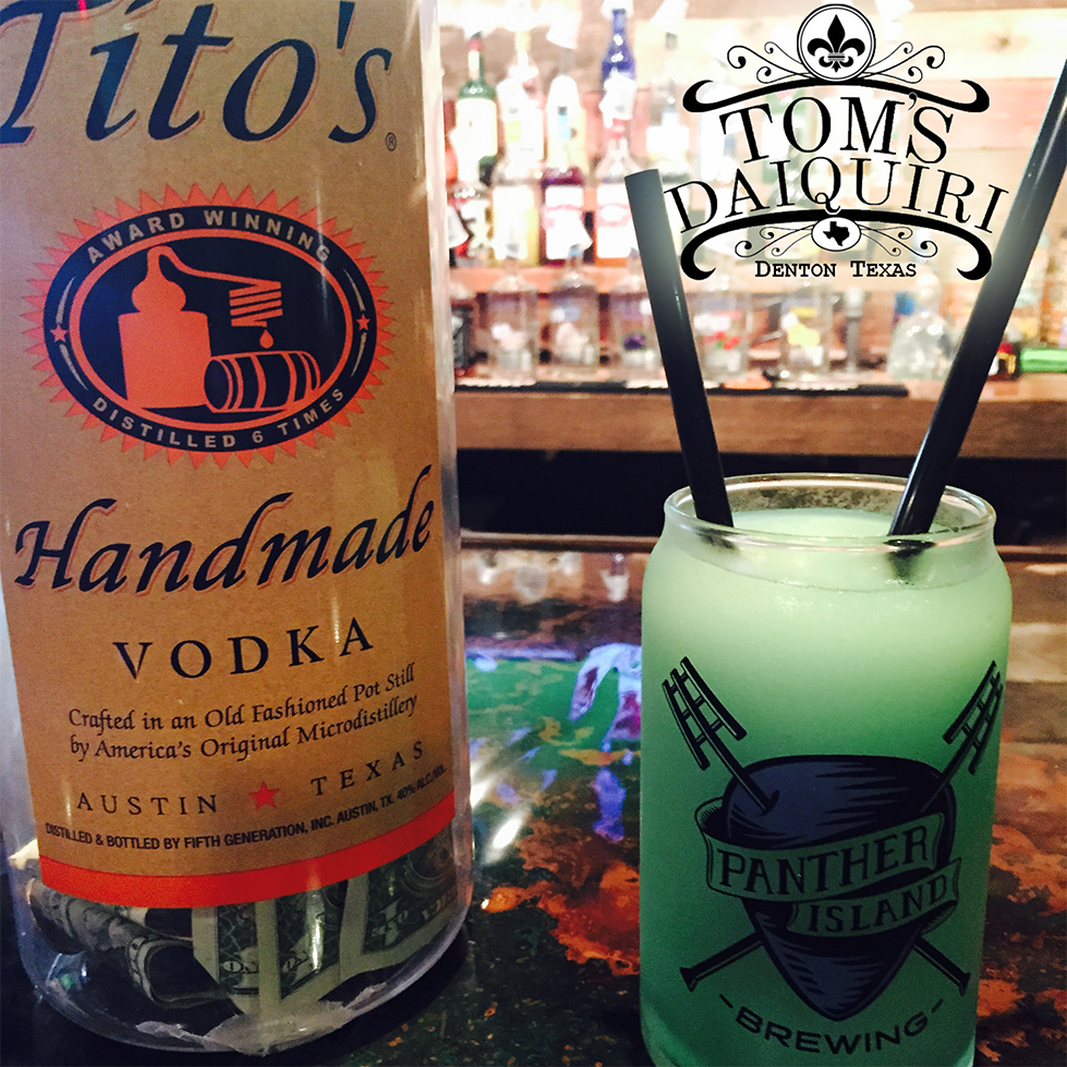 DiscoverDenton's tweet photo. Happy anniversary @tomsdenton! Stop by for a daiquiri, noms from @RachelsRLM and tunes: https://t.co/79ETnuA56N #dentoning https://t.co/ISRIYfROHj