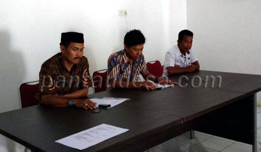 redaksi110's tweet photo. Rapat Evaluasi, Kades Bulumpare’e: Perangkat Desa Malas Berkantor Akan Disanksi
https://t.co/NEP5lIdZpC https://t.co/F5Yo1XJzPA