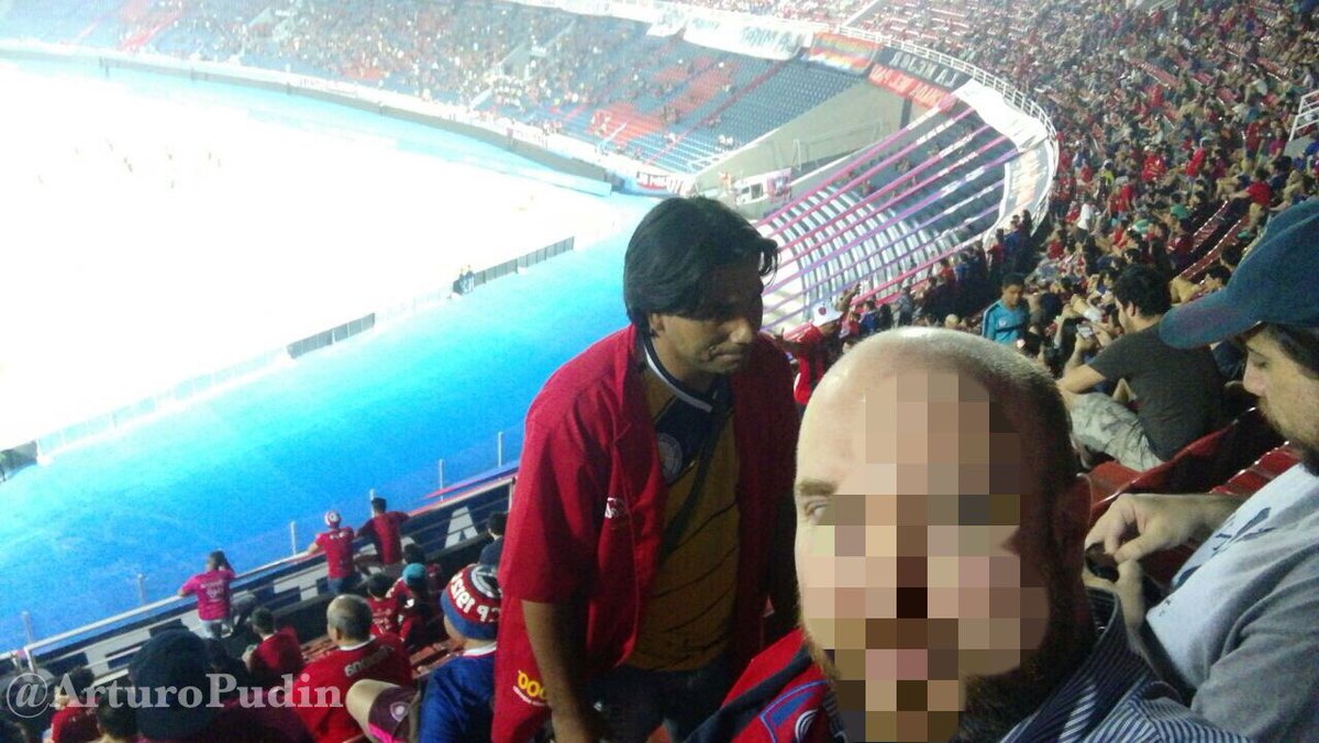 Btz1902's tweet photo. #Irrazabal siendo Jugador, Cocacolero
Y madre soltera a la vez...

#RESPECT https://t.co/Lrb2fguL5X