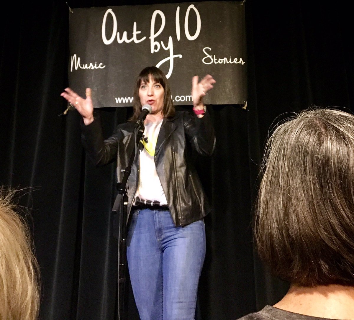 Cloe_Shasha's tweet photo. Ever since high school as a New York City kid, I've followed @OphiraE's hilarious storytelling around town. So good to see her at #outby10! https://t.co/gwP7JOZSjO